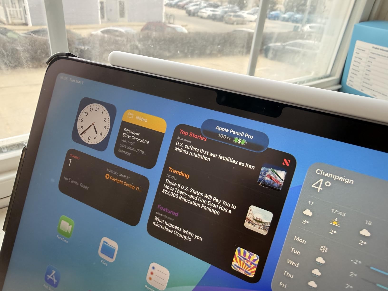 Apple iPad Air 11-inch with M3 chip Built for Apple Intelligence, Liquid Retina Display, 256GB, 12MP Front/Back Camera, Wi-Fi 6E, Touch ID, All-Day Battery Life — Starlight customer photo 2