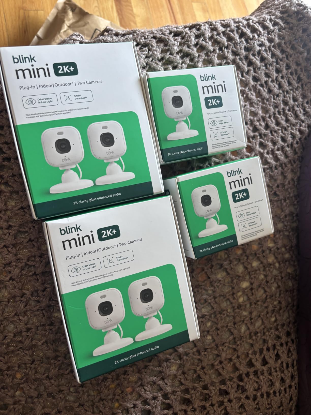 Blink Mini 2K+ (newest model) – Plug-in Home & Pet Indoor Security Camera with 2K video resolution, night vision, enhanced audio, motion detection – 2 cameras (White) customer photo 2