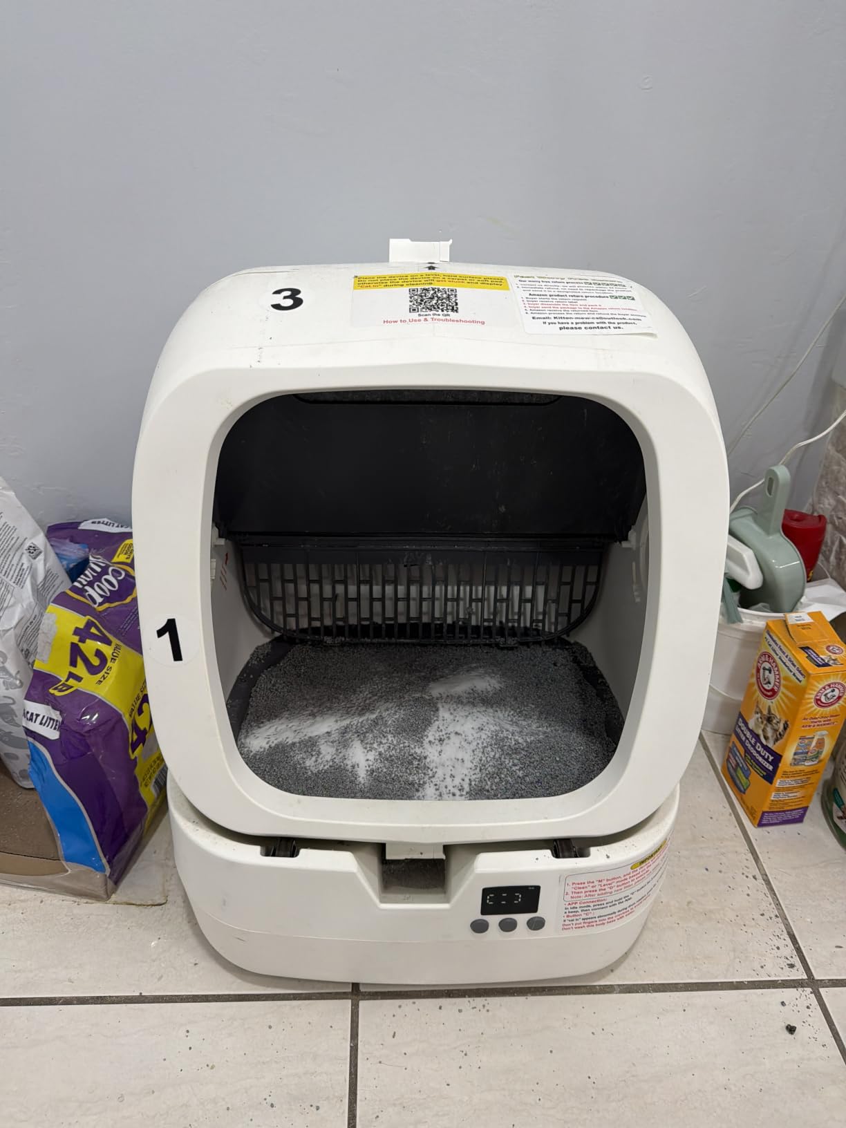 Mintakawa Automatic Cat Litter Box Self Cleaning - APP Control and Weight Monitoring - Ultra-Quiet, Suitable for Medium Cats and Kittens, Safe Anti-Pinch Litter Box (Assembly Required) - White customer photo 1
