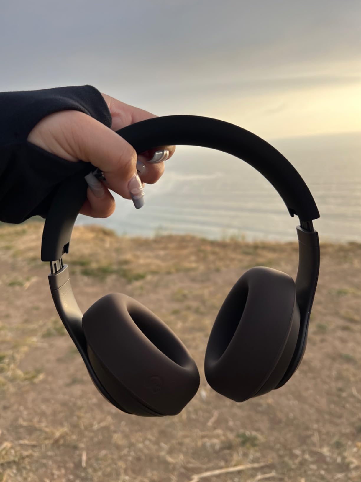 Beats Studio Pro - Wireless Noise Cancelling Over-The-Ear Headphones - Matte Pink (Renewed) customer photo 1