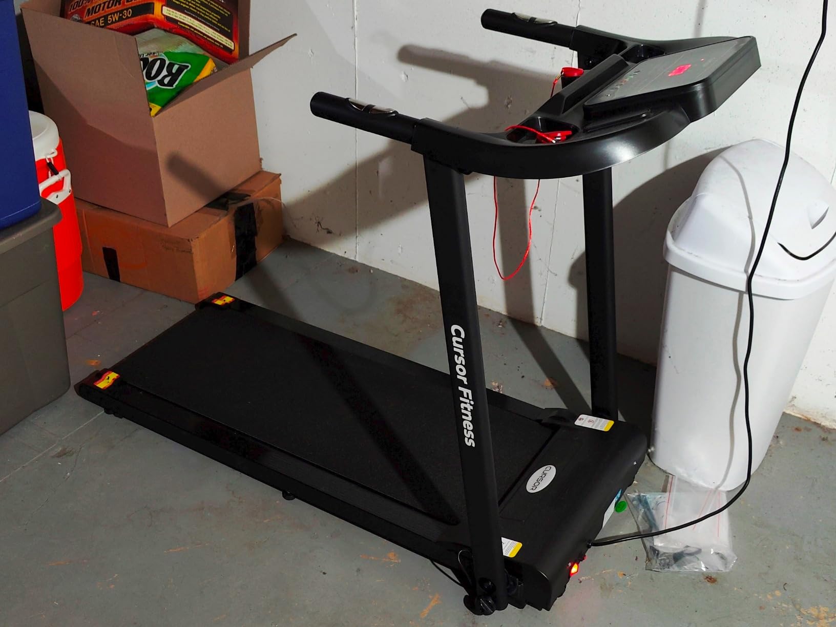 CURSOR FITNESS 16% Incline Treadmills for Home with 3 LED Displays customer photo 2